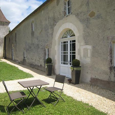 Chateau De Puyrigaud Bed and Breakfast Léoville Esterno foto