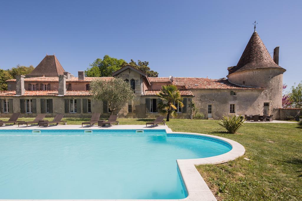 Chateau De Puyrigaud Bed and Breakfast Léoville Esterno foto