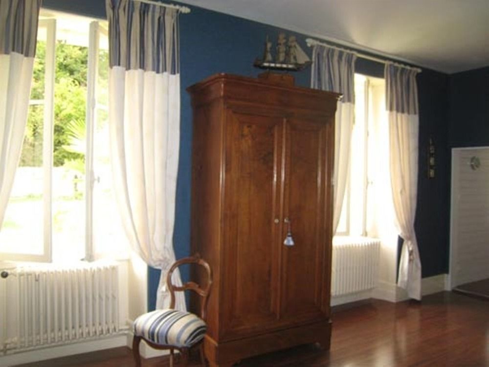 Chateau De Puyrigaud Bed and Breakfast Léoville Esterno foto
